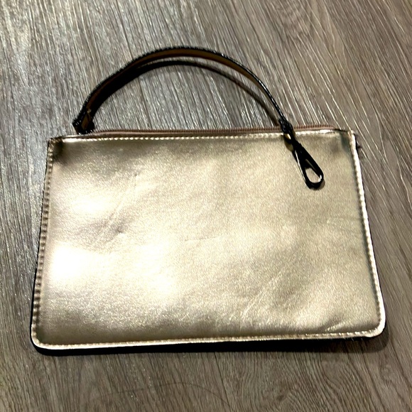 VICTORIA’S SECRET MEDIUM WRISTLET - Picture 4 of 5